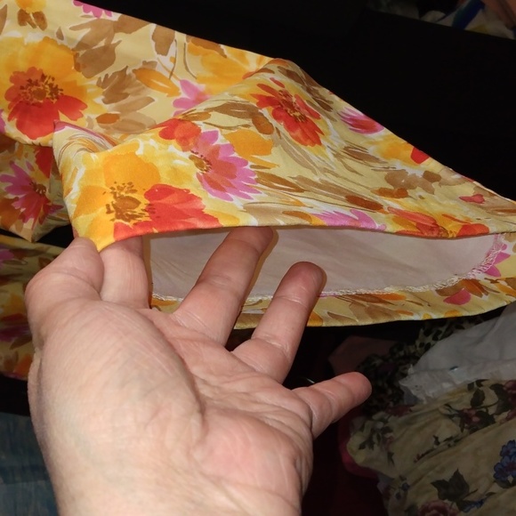 Rampage women's yellow floral Capri pants Sz 11 NWoT - Picture 16 of 17